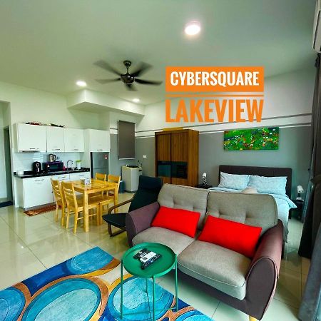 Cybersquare Lakeview With Netflix And Disney Hotstar Cyberjaya Exterior photo